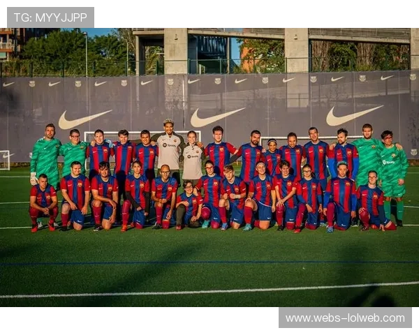 巴萨全队飞赴沙特备战西班牙超级杯，阿劳霍随队出征